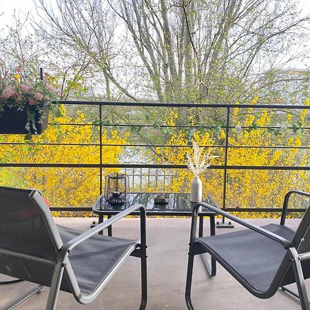 Cozy Riverfront Living, 5-Min Walk To Riverside Train Neuilly-Plaisance Exteriör bild