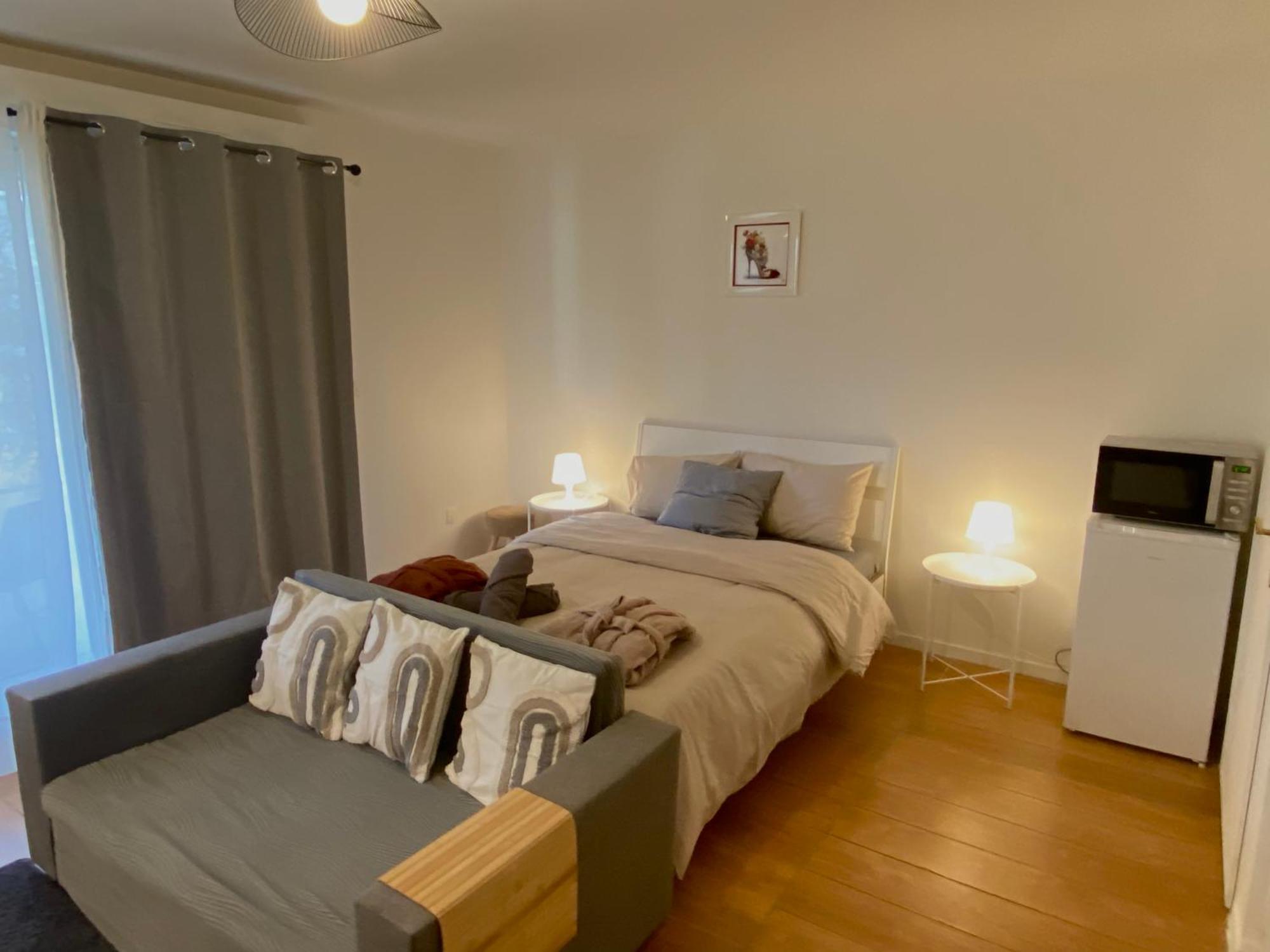 Cozy Riverfront Living, 5-Min Walk To Riverside Train Neuilly-Plaisance Exteriör bild